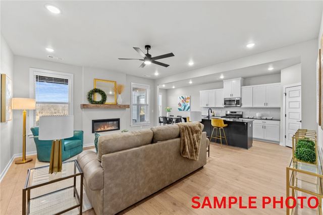 5904 SW Chiefs Avenue, Bentonville, AR 72713