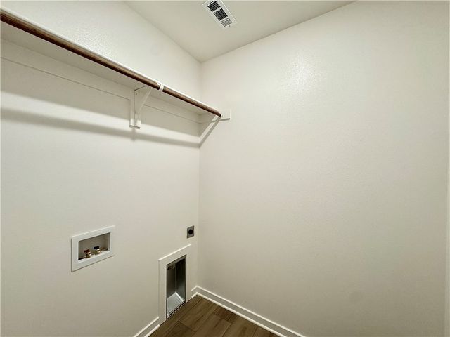 5904 SW Chiefs Avenue, Bentonville, AR 72713