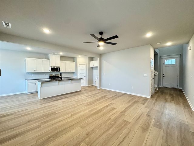 5904 SW Chiefs Avenue, Bentonville, AR 72713