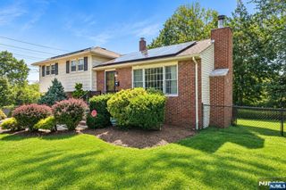 38 Serafin Place, Glen Rock, NJ 07452