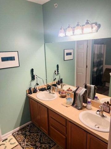 8185 Autumn Woods Trail, Ypsilanti, MI 48198