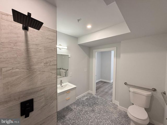 1516 18TH ST SE, Washington, DC 20020
