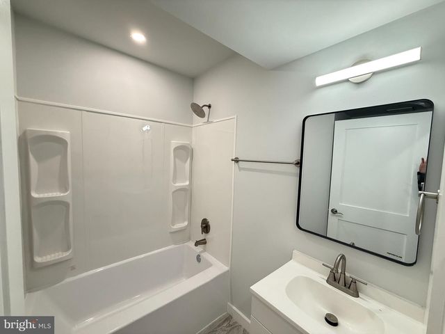 1516 18TH ST SE, Washington, DC 20020