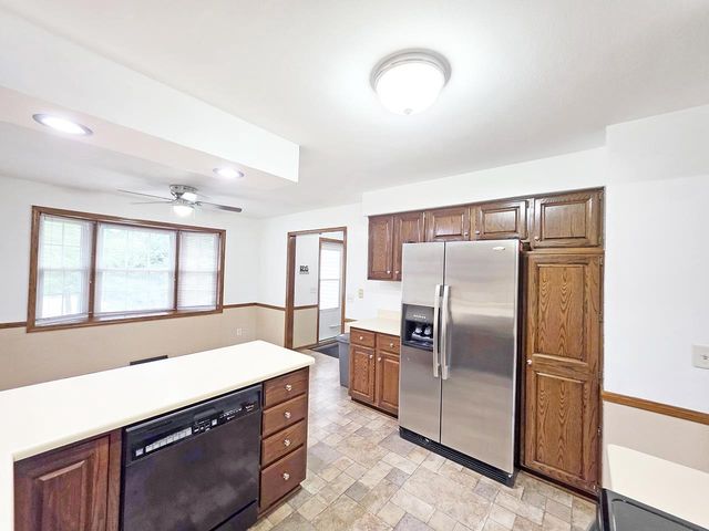 4211 Wilshire Lane, Janesville, WI 53546
