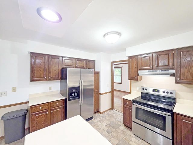 4211 Wilshire Lane, Janesville, WI 53546