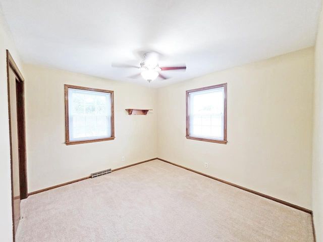 4211 Wilshire Lane, Janesville, WI 53546