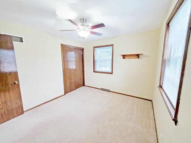 4211 Wilshire Lane, Janesville, WI 53546