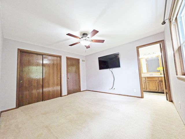 4211 Wilshire Lane, Janesville, WI 53546