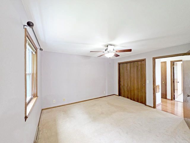4211 Wilshire Lane, Janesville, WI 53546