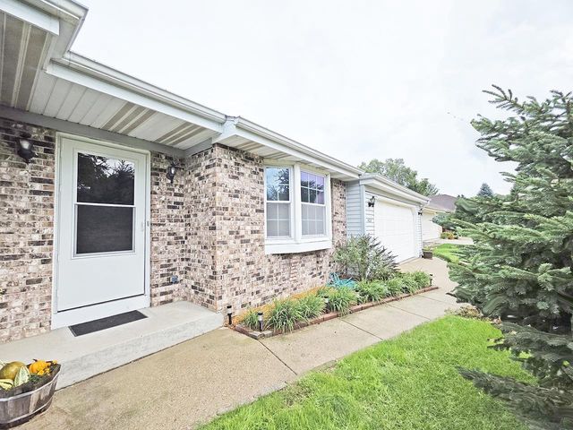 4211 Wilshire Lane, Janesville, WI 53546