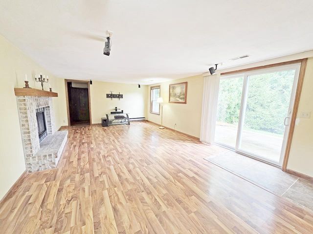 4211 Wilshire Lane, Janesville, WI 53546
