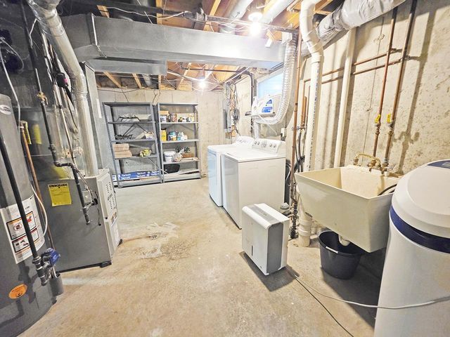 4211 Wilshire Lane, Janesville, WI 53546