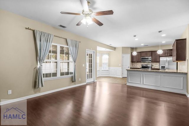 1324 Hill View Circle, Hinesville, GA 31313