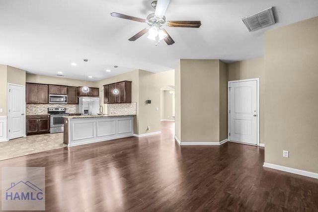 1324 Hill View Circle, Hinesville, GA 31313