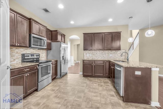 1324 Hill View Circle, Hinesville, GA 31313