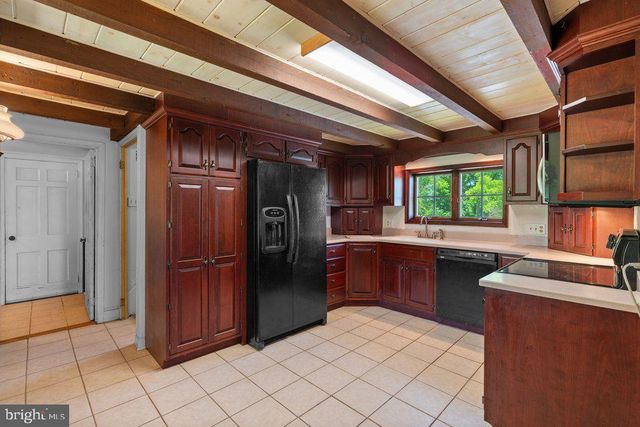 201 E MOYER RD, Pottstown, PA 19464