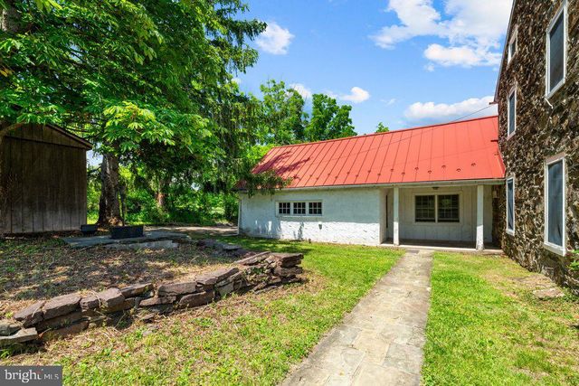 201 E MOYER RD, Pottstown, PA 19464