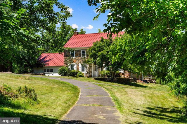 201 E MOYER RD, Pottstown, PA 19464