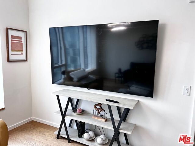 889 Francisco Street 1001, Los Angeles, CA 90017