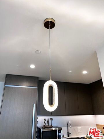 889 Francisco Street 1001, Los Angeles, CA 90017