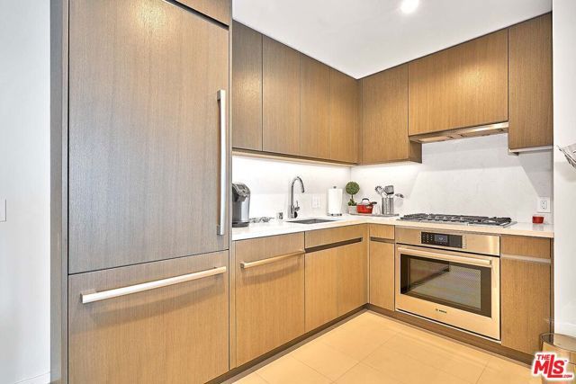 889 Francisco Street 1001, Los Angeles, CA 90017