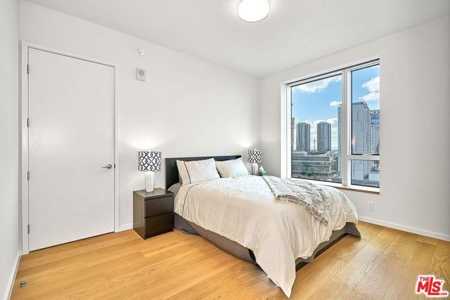 889 Francisco Street 1001, Los Angeles, CA 90017