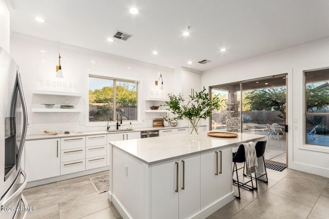 10579 E SALT BUSH Drive, Scottsdale, AZ 85255