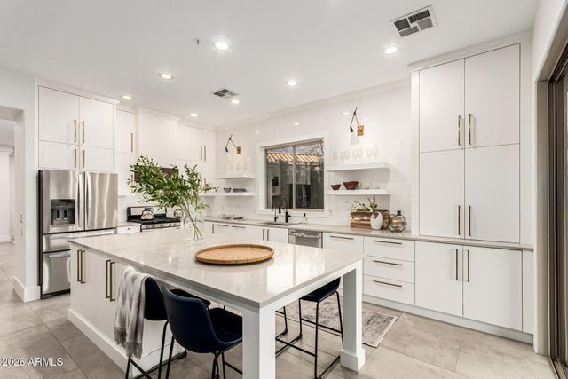 10579 E SALT BUSH Drive, Scottsdale, AZ 85255