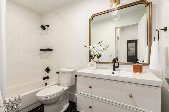 10579 E SALT BUSH Drive, Scottsdale, AZ 85255