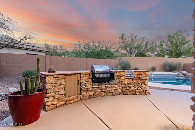 10579 E SALT BUSH Drive, Scottsdale, AZ 85255