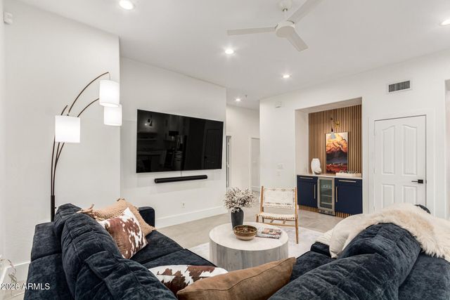 10579 E SALT BUSH Drive, Scottsdale, AZ 85255