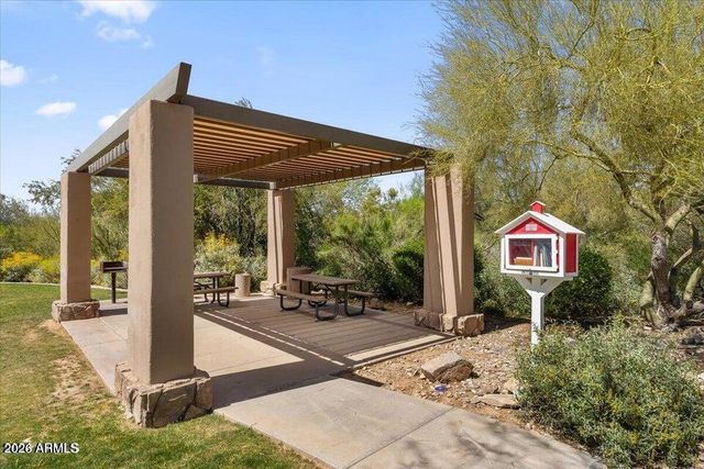 10579 E SALT BUSH Drive, Scottsdale, AZ 85255