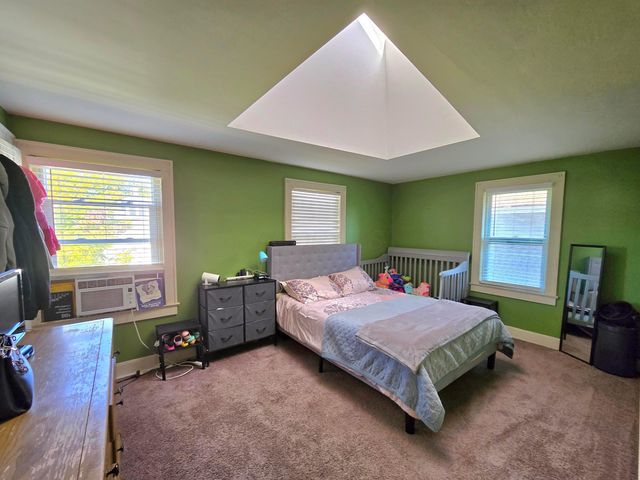 1669 Manchester Avenue, Columbus, OH 43211