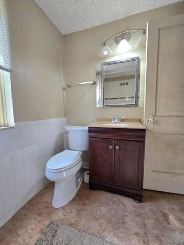 1669 Manchester Avenue, Columbus, OH 43211