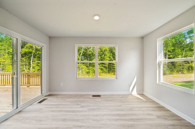 106 FIELDCREST LN, Staunton, VA 24401