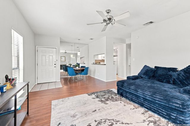 11839 Parliament St Apt 622, San Antonio, TX 78216