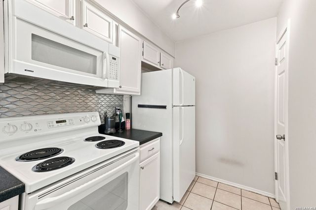 11839 Parliament St Apt 622, San Antonio, TX 78216