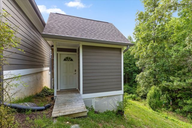 301 Sentry Oaks, Chickamauga, GA 30707
