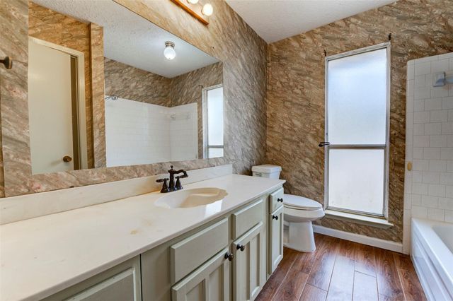505 Landing Boulevard, League City, TX 77573