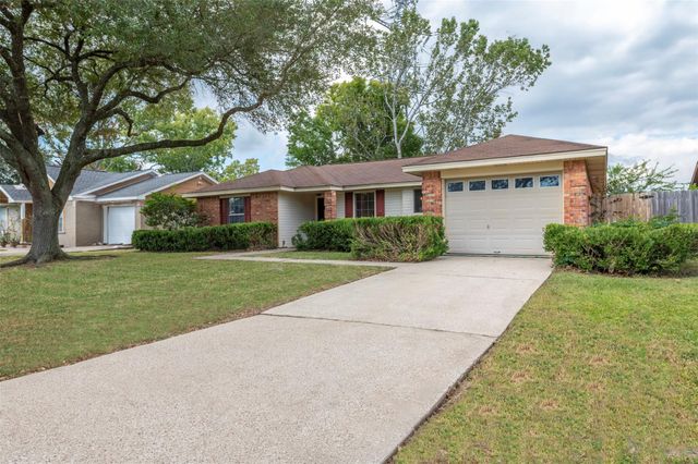505 Landing Boulevard, League City, TX 77573