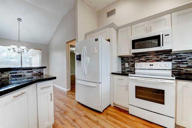 505 Landing Boulevard, League City, TX 77573