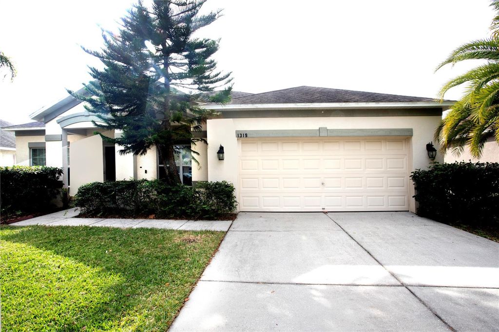 1319 ROWANTREE DRIVE, Dover, FL 33527