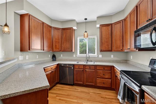 245 Montclair Tower Drive, St Charles, MO 63303