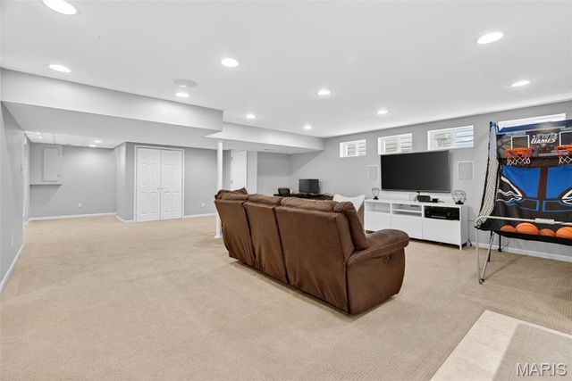 245 Montclair Tower Drive, St Charles, MO 63303