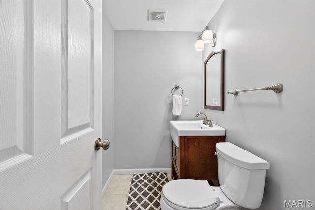 245 Montclair Tower Drive, St Charles, MO 63303