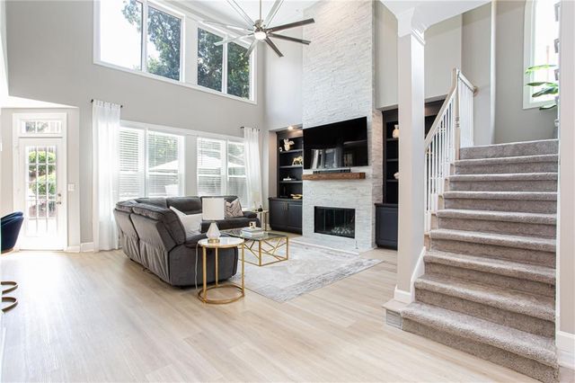 5123 Vinings Estates SE Way, Mableton, GA 30126