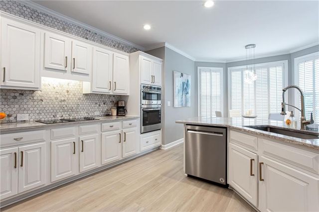 5123 Vinings Estates SE Way, Mableton, GA 30126