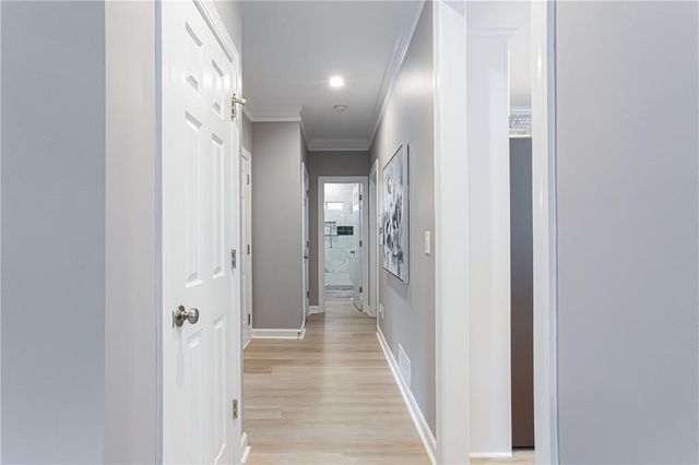 5123 Vinings Estates SE Way, Mableton, GA 30126