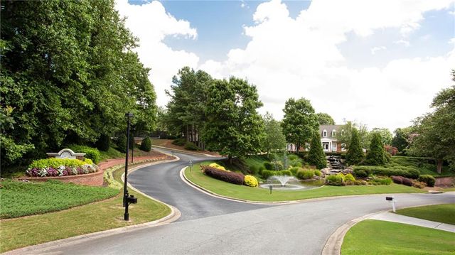 5123 Vinings Estates SE Way, Mableton, GA 30126