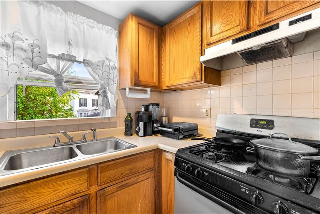 560 Plainfield Street, Providence, RI 02909